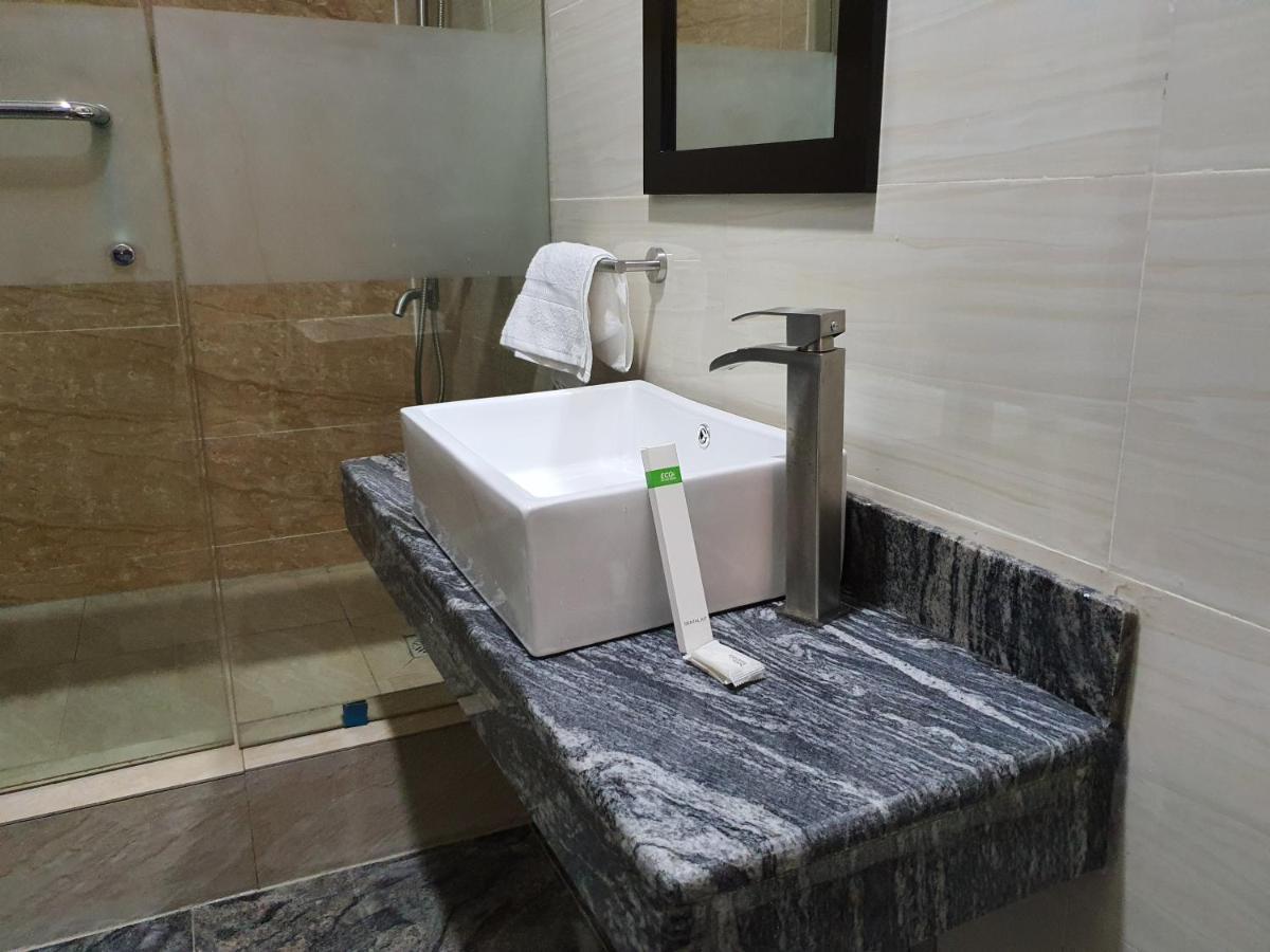 Residency Hotel Lagos Airport Dış mekan fotoğraf